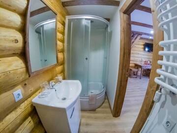 Фото номера Стандартный двухместный номер с 1 кроватью Отель Greenwood г. Tukhlya 24